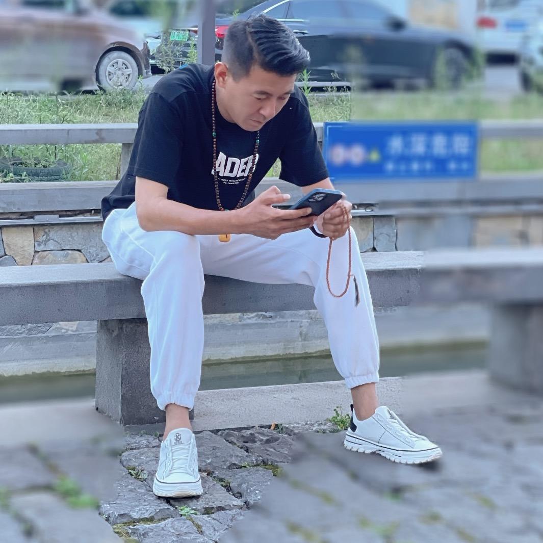 本墨👣