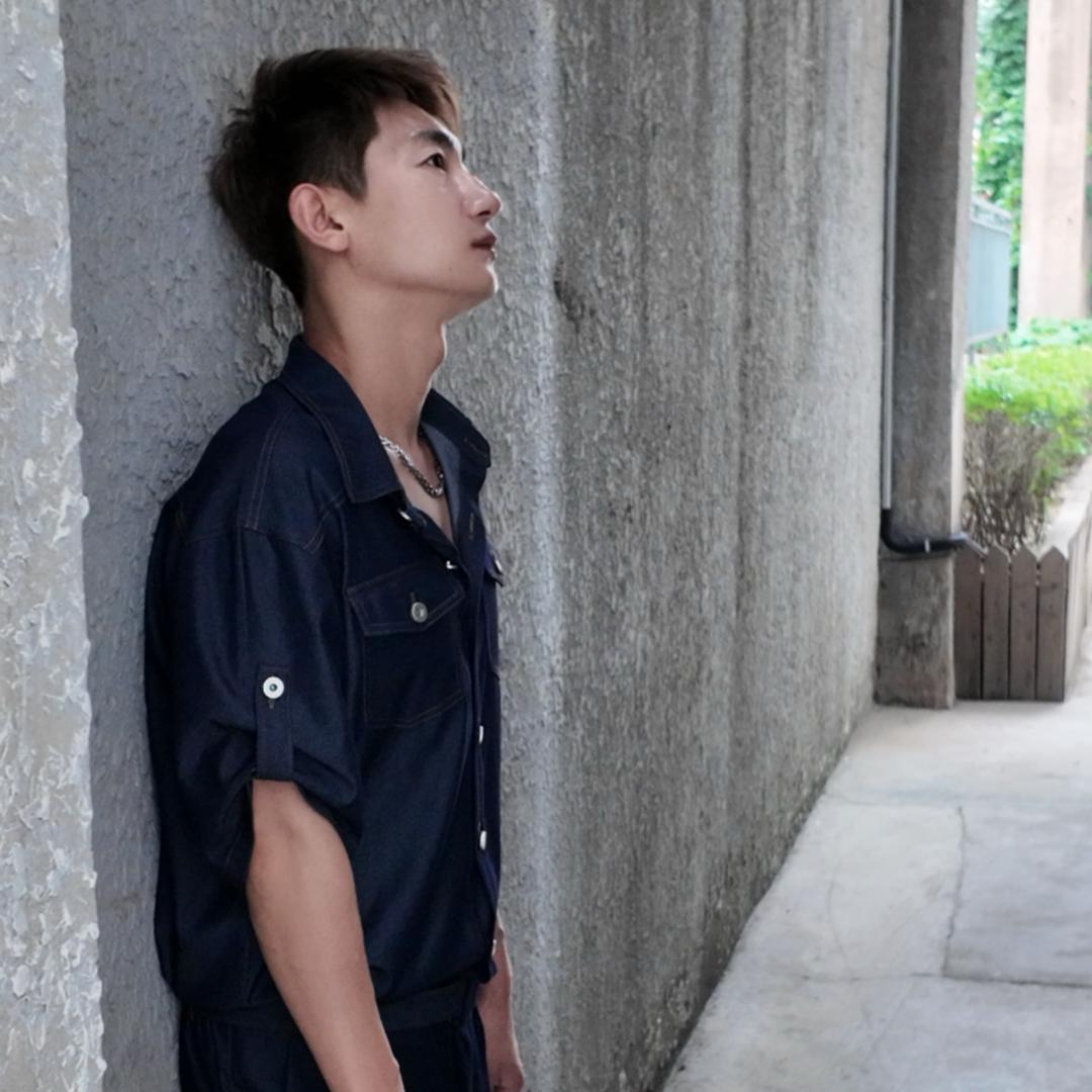 佳琦 唐山yolo 总监