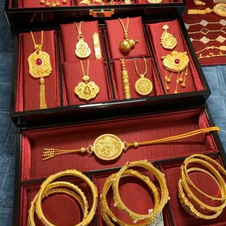 水贝金福银墩墩展厅工厂店