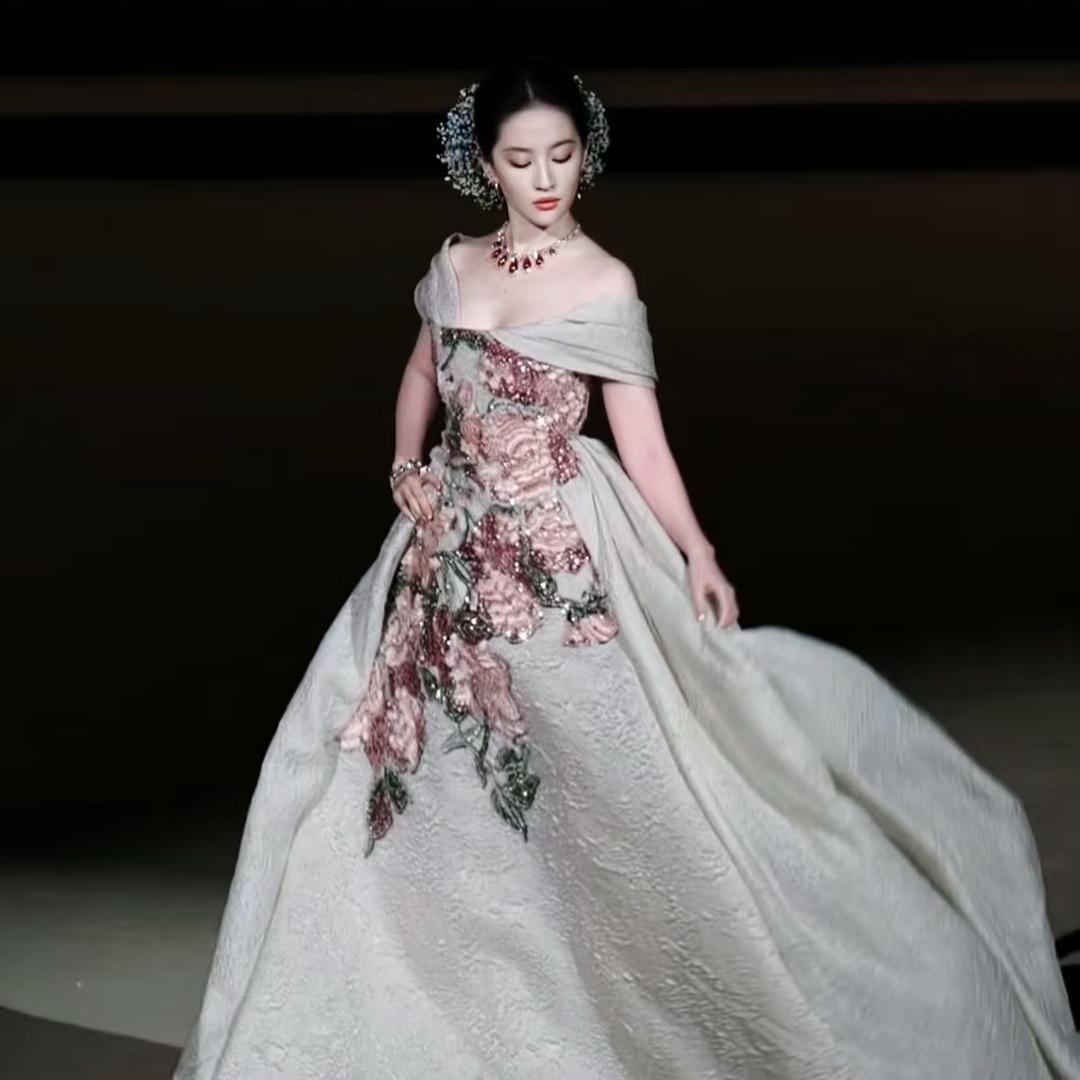 凌凌—————