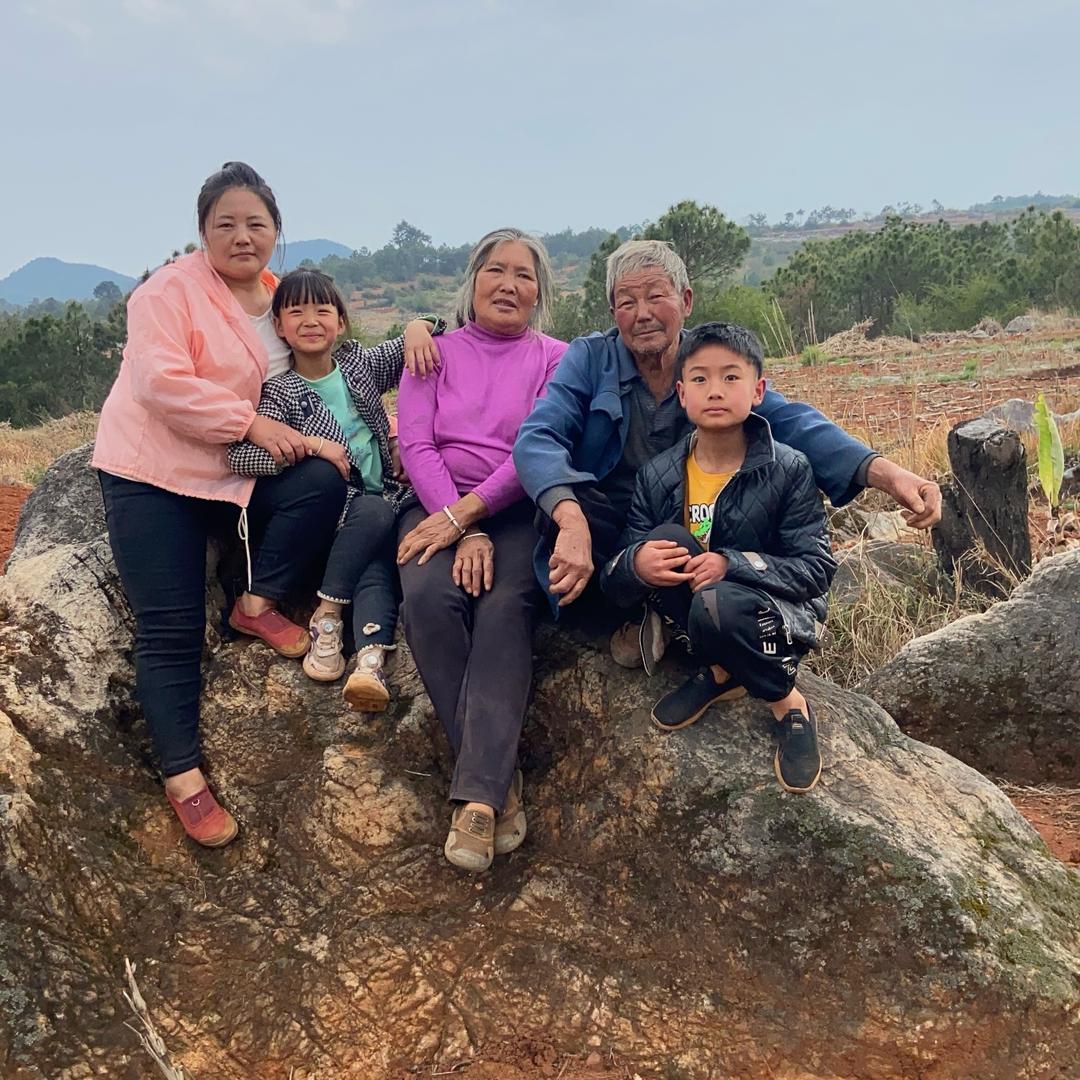 乡村玲妹一家人