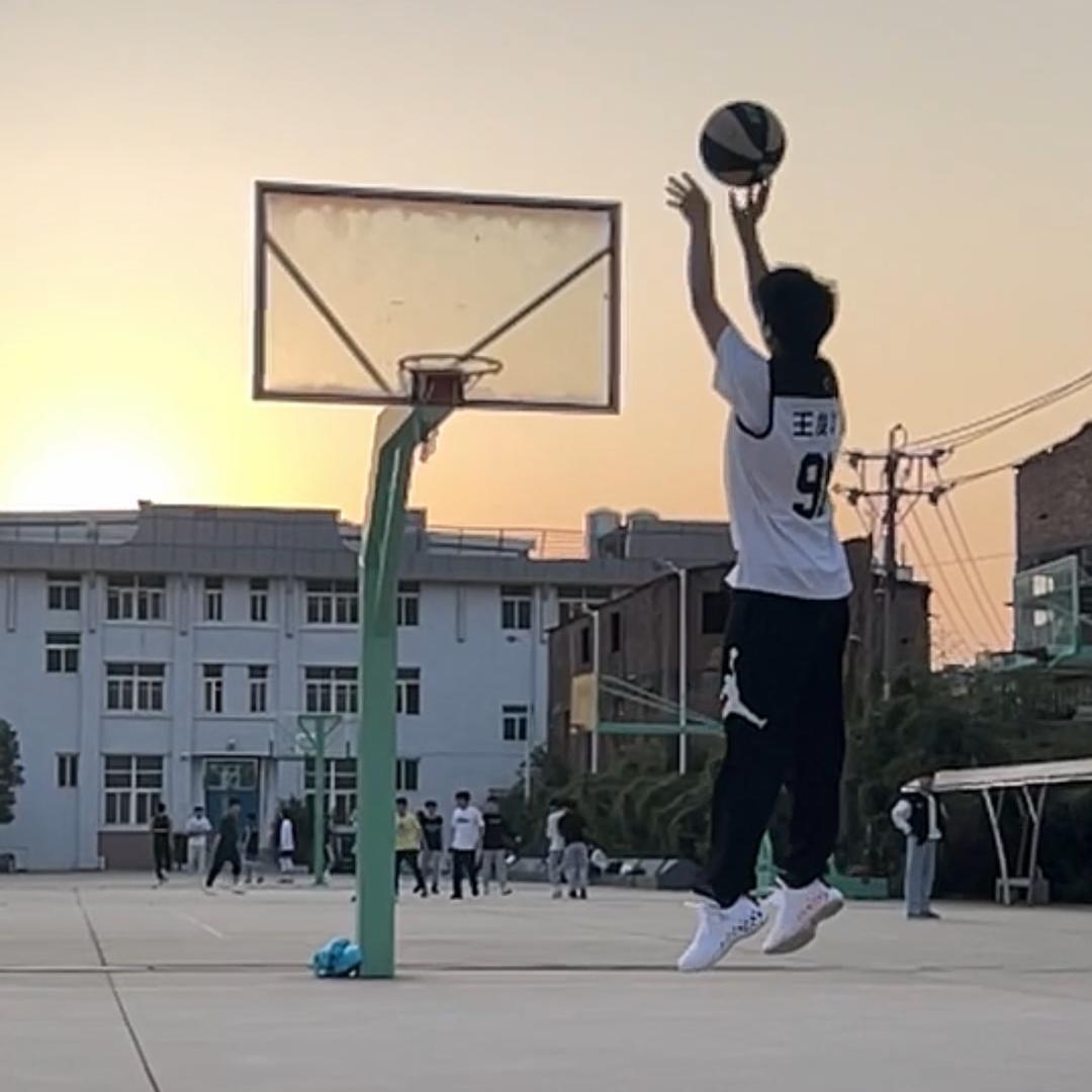 小力姓王