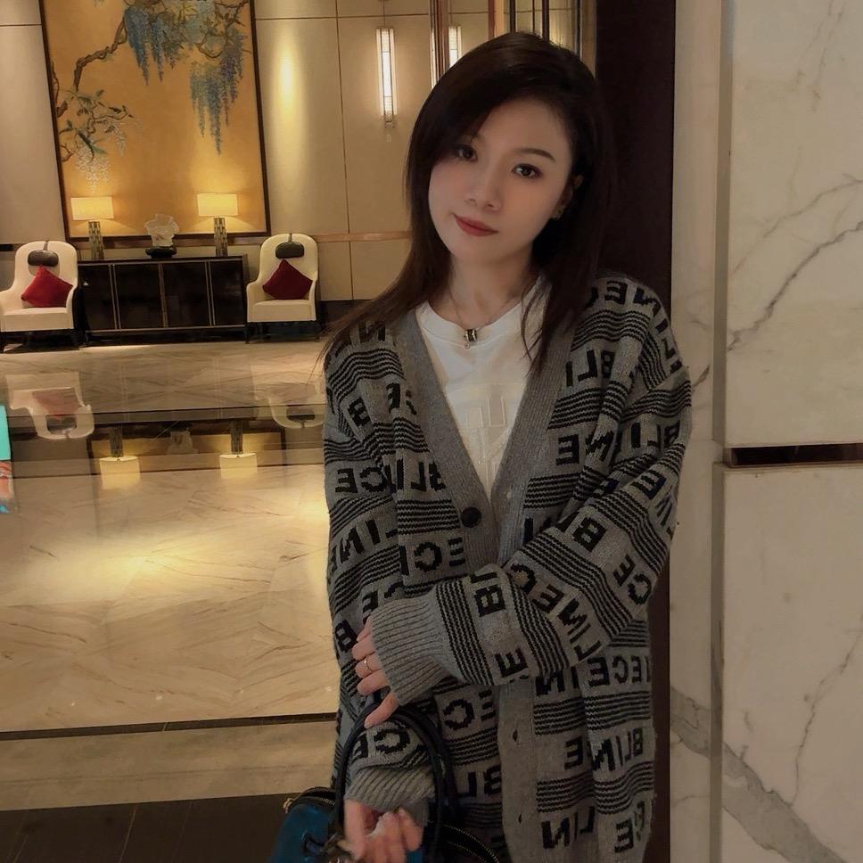 霹雳同学的服装店