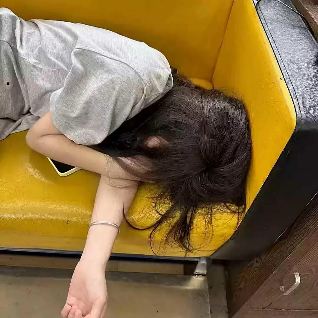 小石榴.