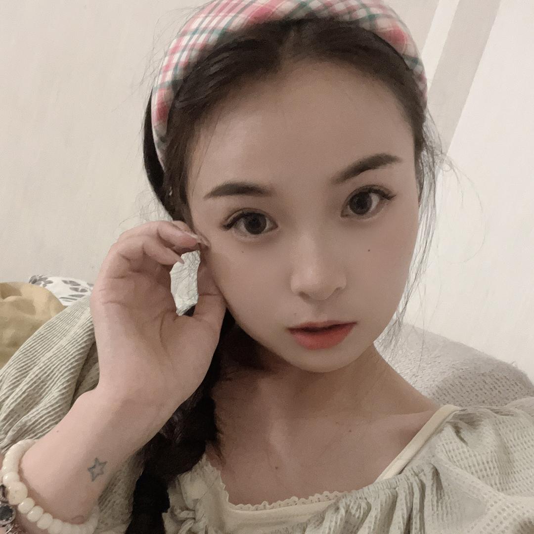 王月饼喵喵🐱头像