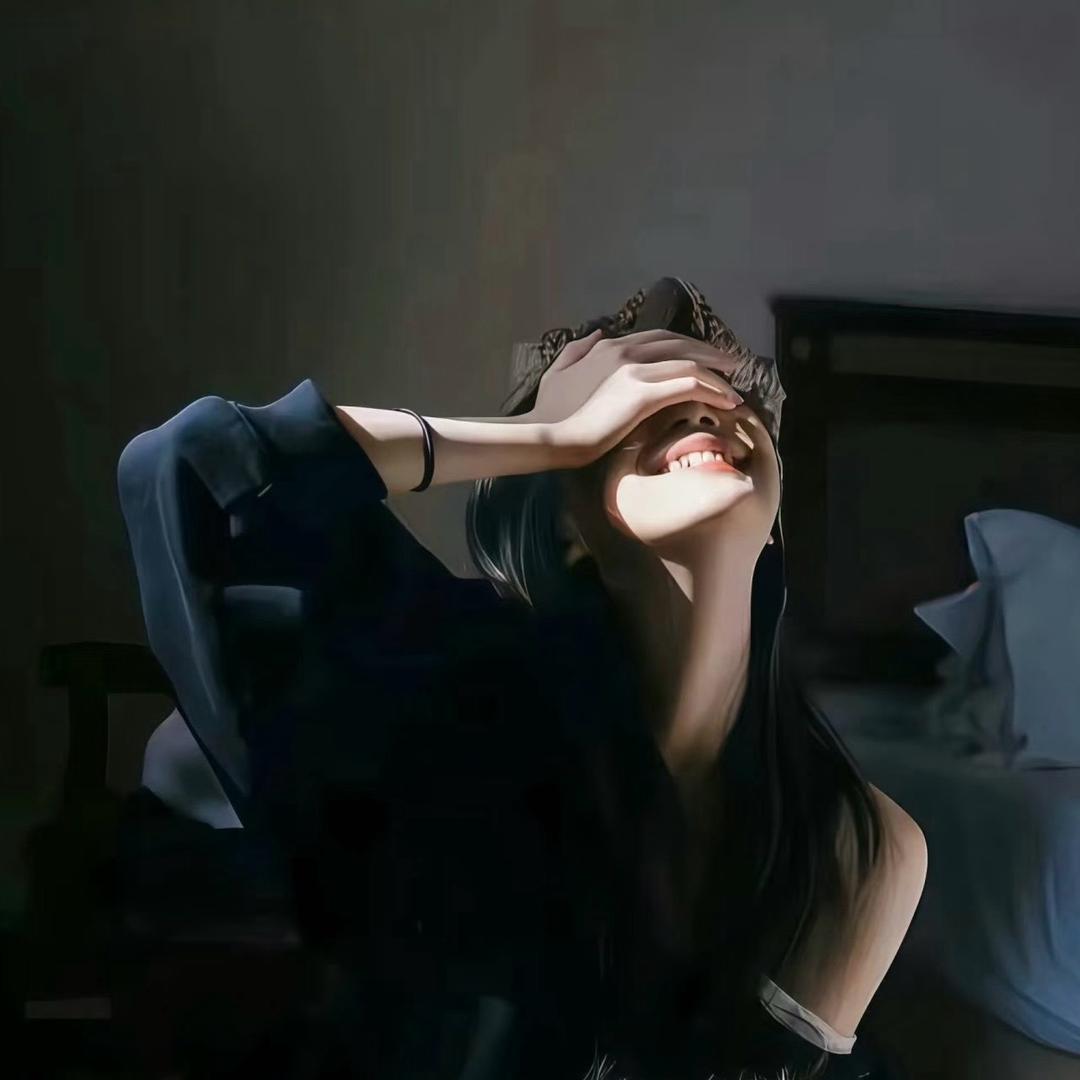 红红·STUDIO.