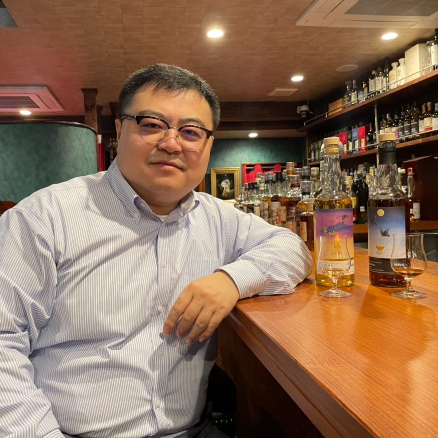 牙缝哥爱评酒