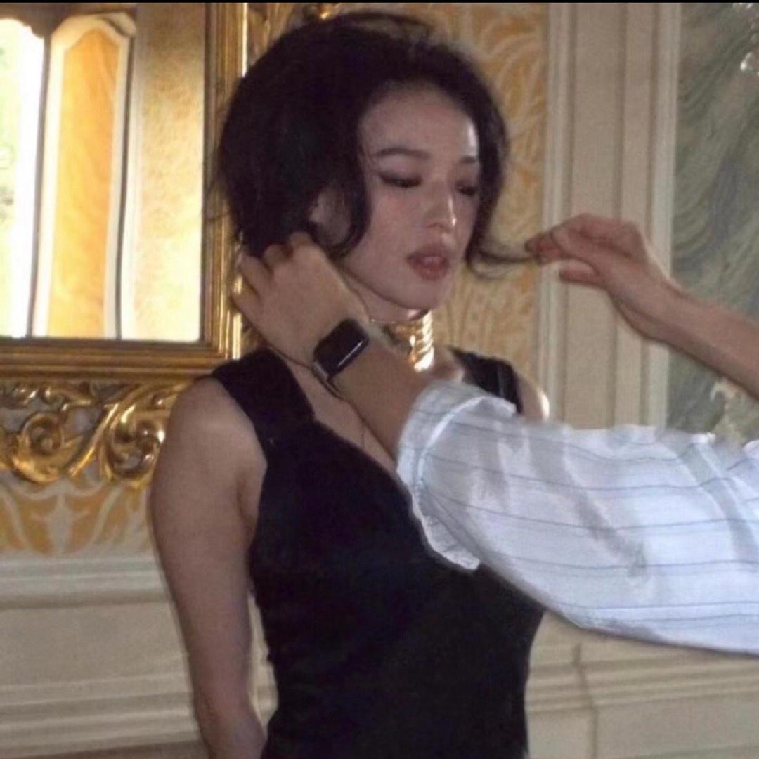 小凡爱吃肉.