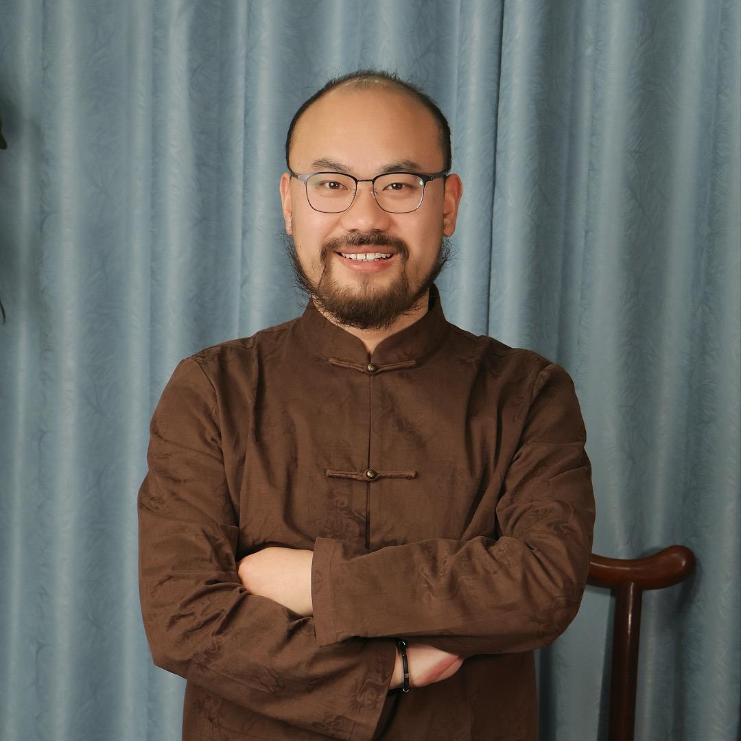 雕翡翠的老王