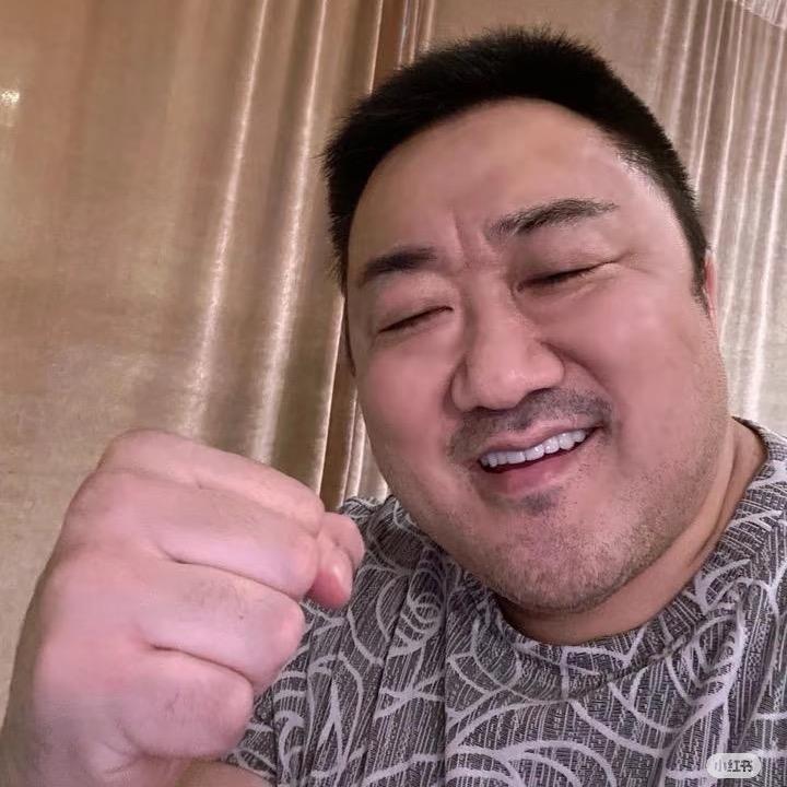 南山别墅的独狼头像