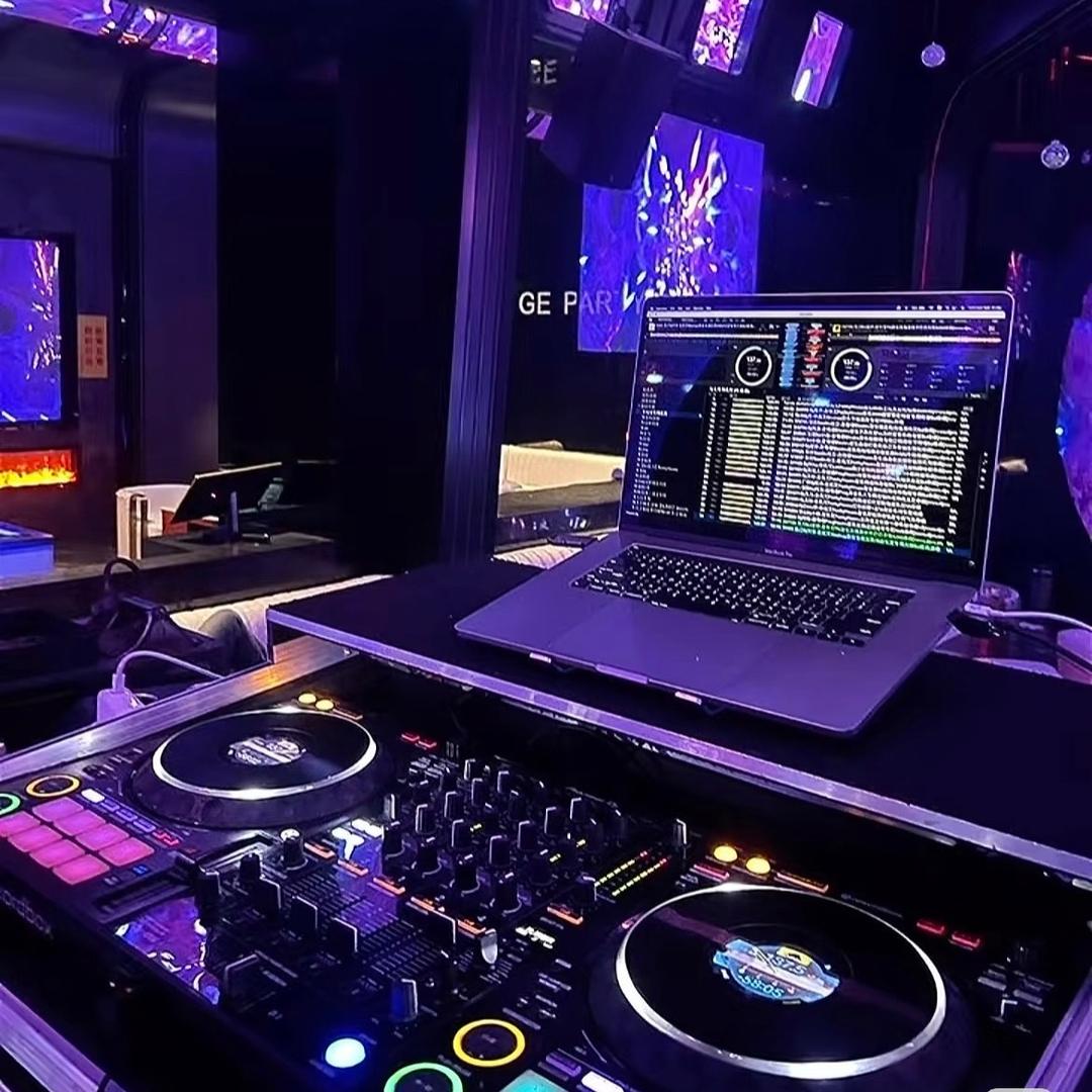 DJ 欣欣😘