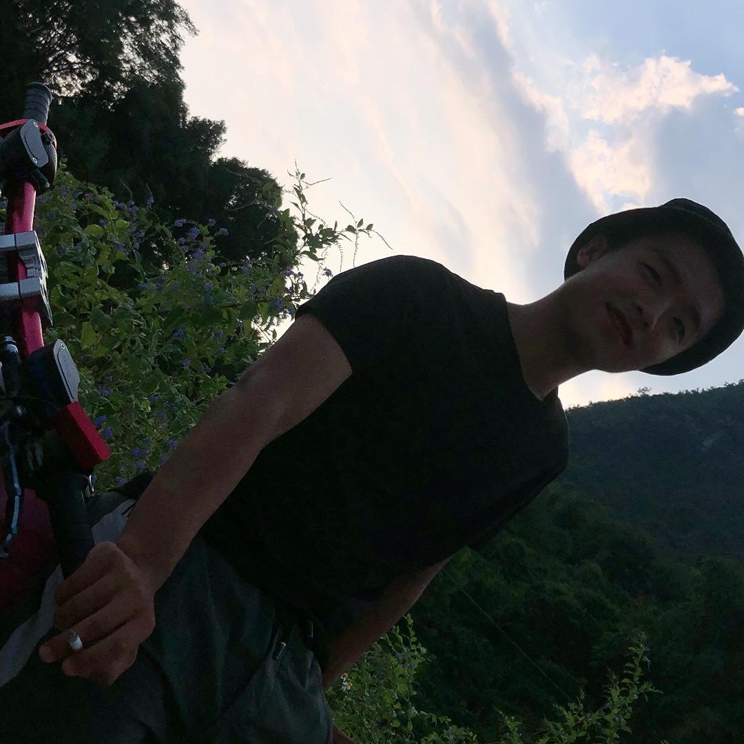 丰佑爱飞✈️的小宇