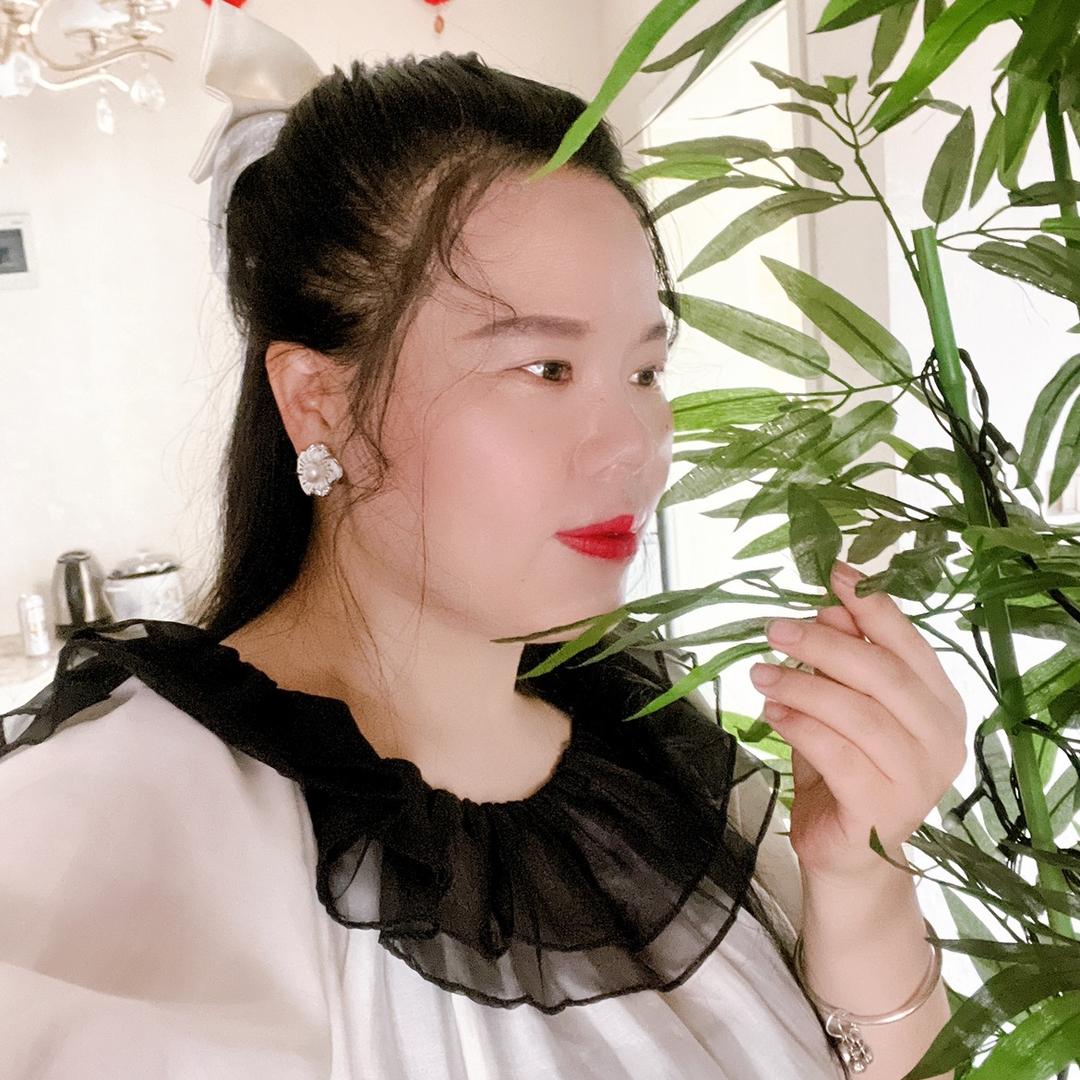 艺梅（单身女汉子）🎙️