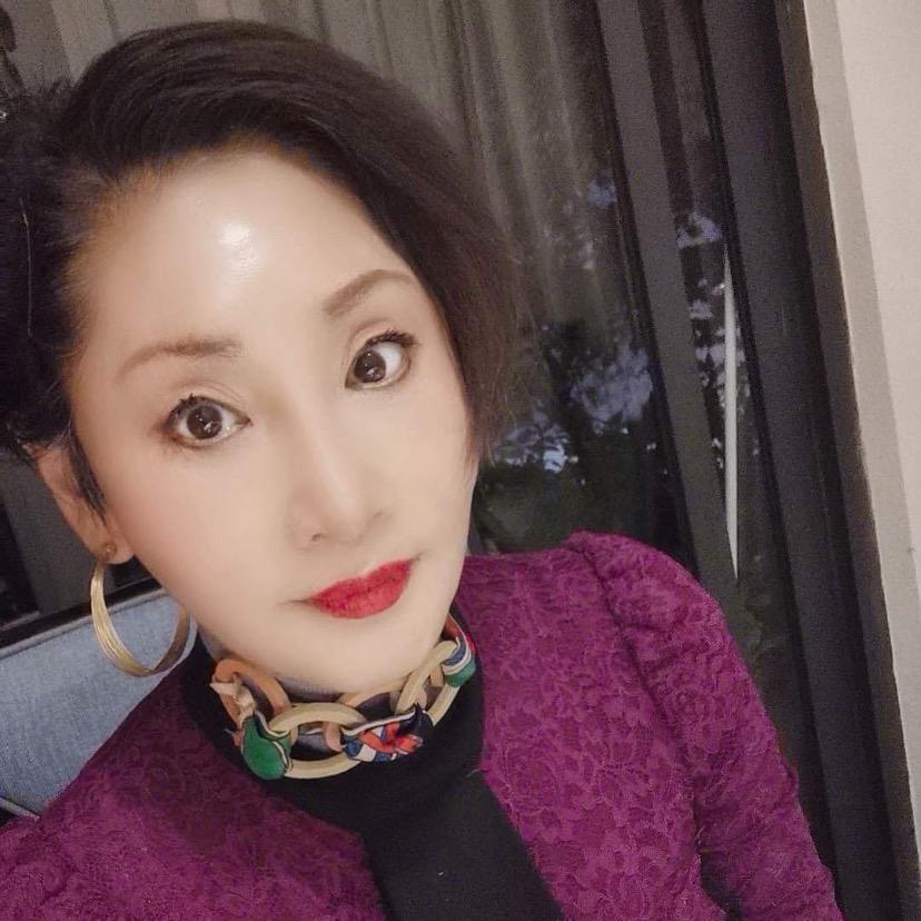 雨露美容英才店