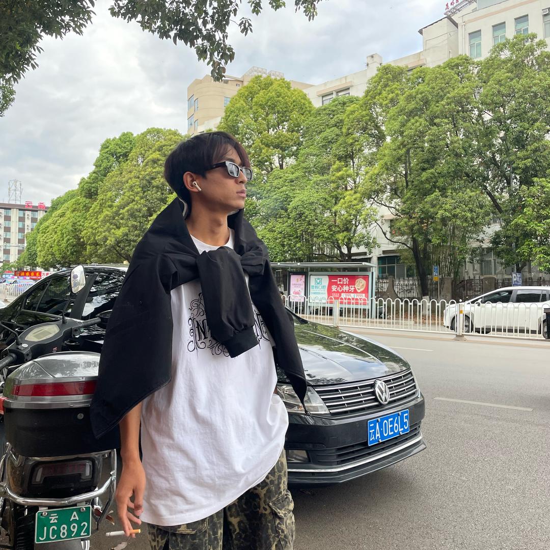 @吴淋泽𝓛 𝔁