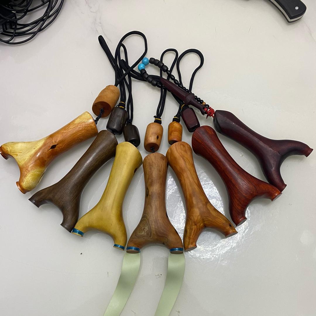 打架专踹瘸子那条好腿