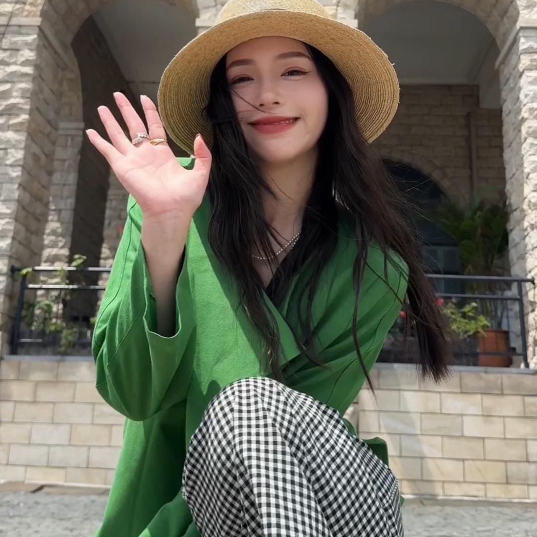 徐若桃穿搭分享