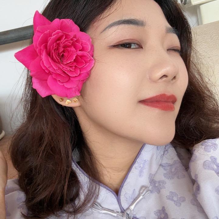 爱吃香菜💐