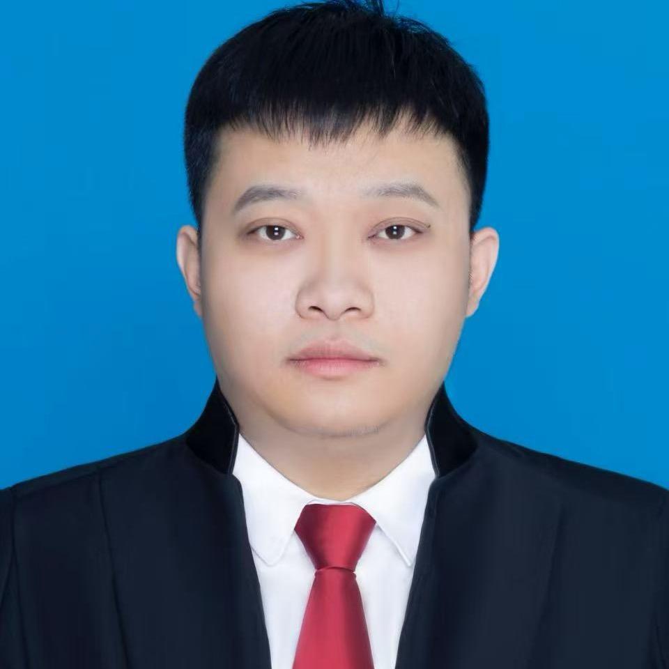 张宸源律师