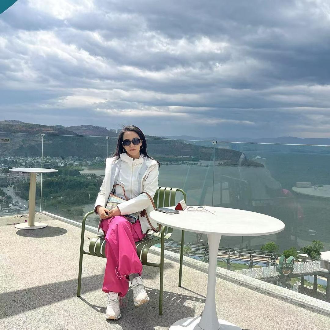 小闹闹💋💋