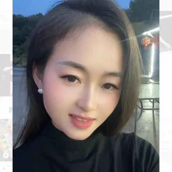 祥和山庄猪肉妹（阿Q村长）