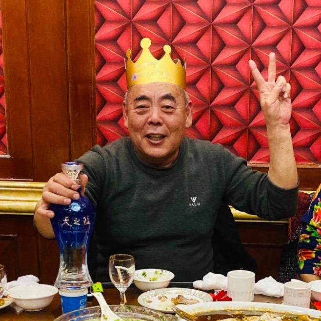 是袁爸爸吖
