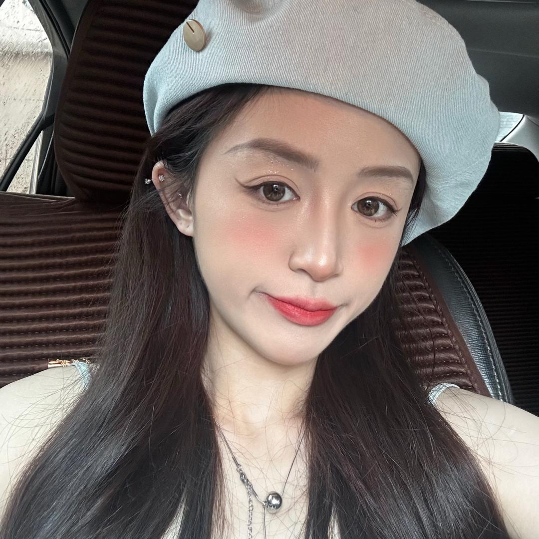 爱美食的佳佳