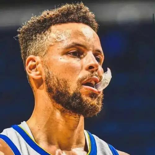 故事里的那个她