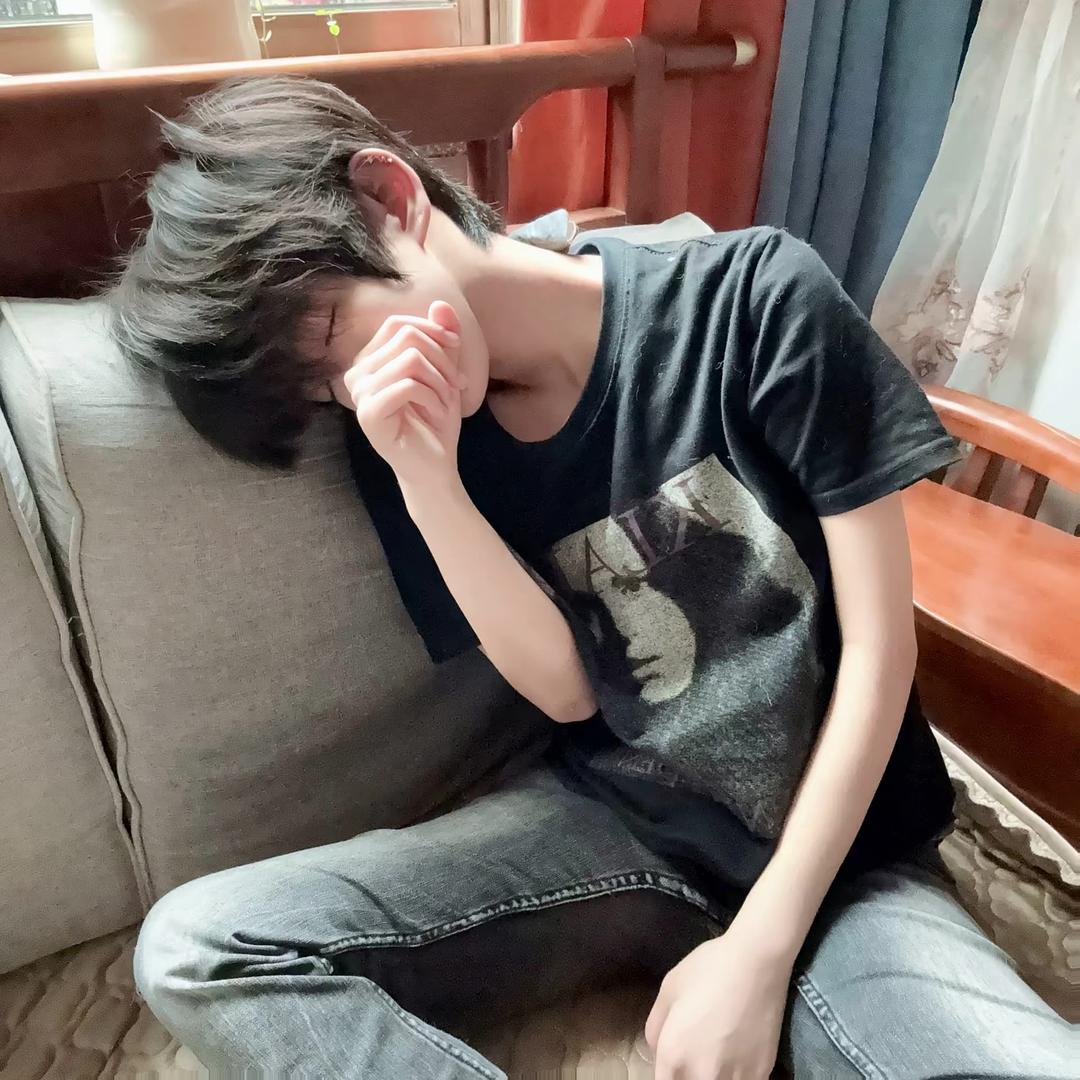 我也不太了解她