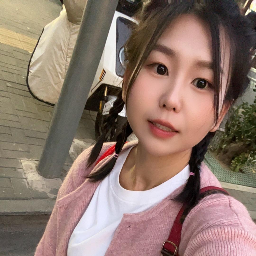 黑不溜秋的小王👩🏿‍🦰