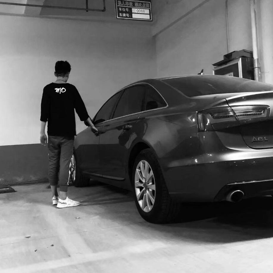 小默总（一人公司）