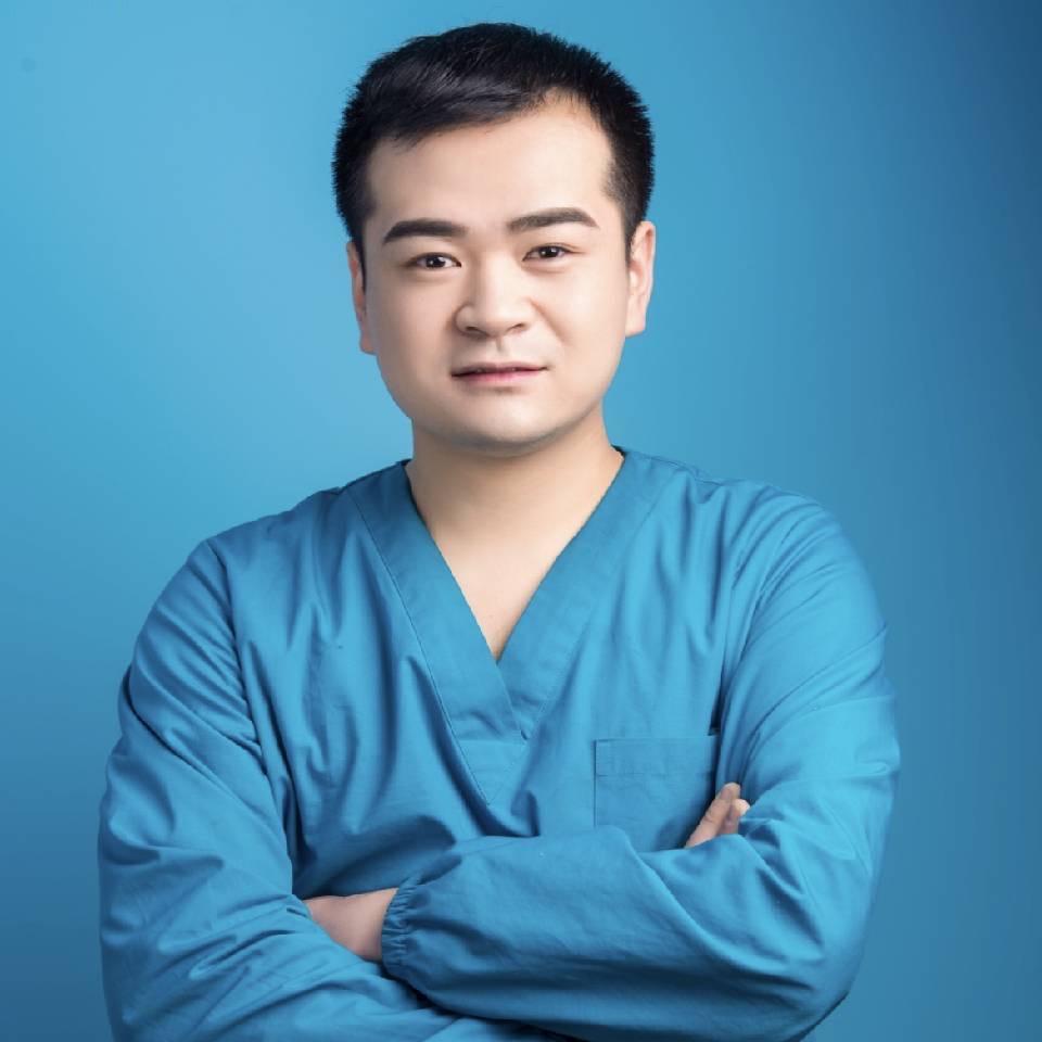 诺康宠物医院黄旭光
