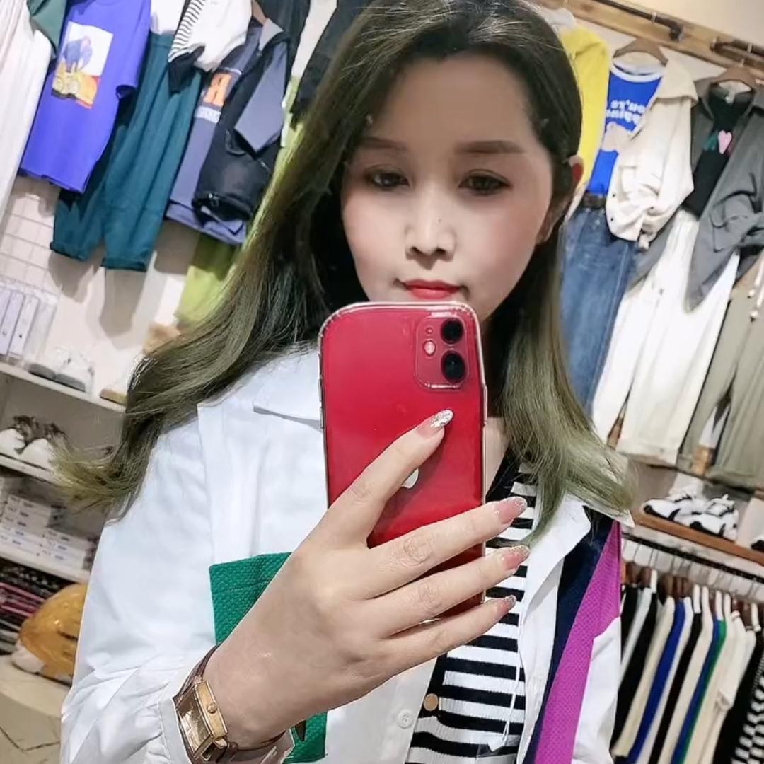 辉县小利领尚女装