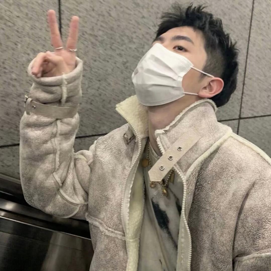AhWei. ᅠ