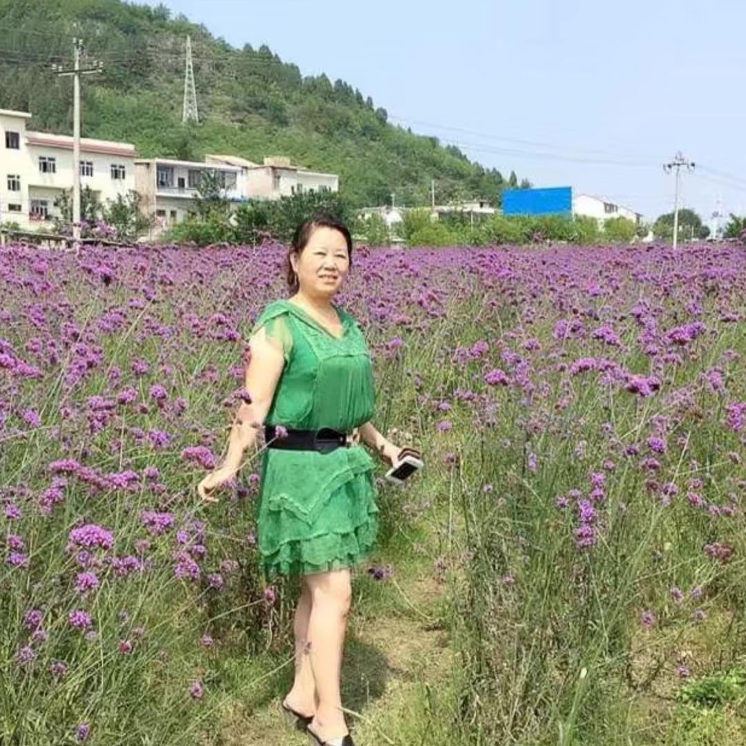和谐社区雷秀英