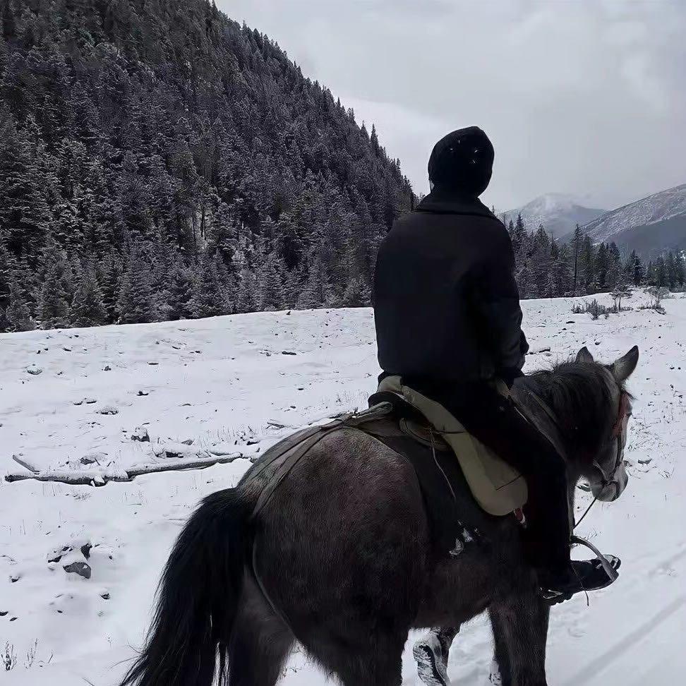 劳￴￴￴ ￴￴ ￴￴    ￴ ￴ ￴￴