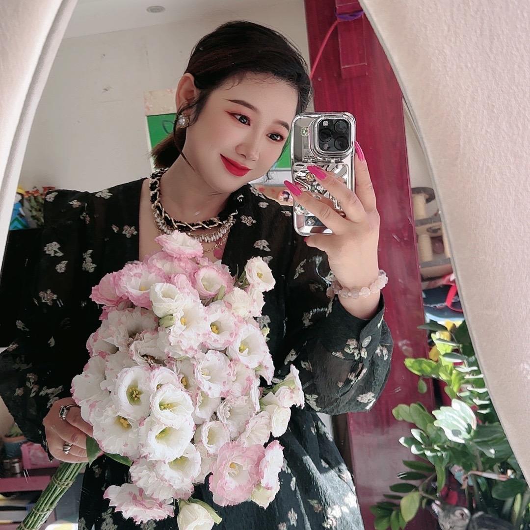 🍑露西