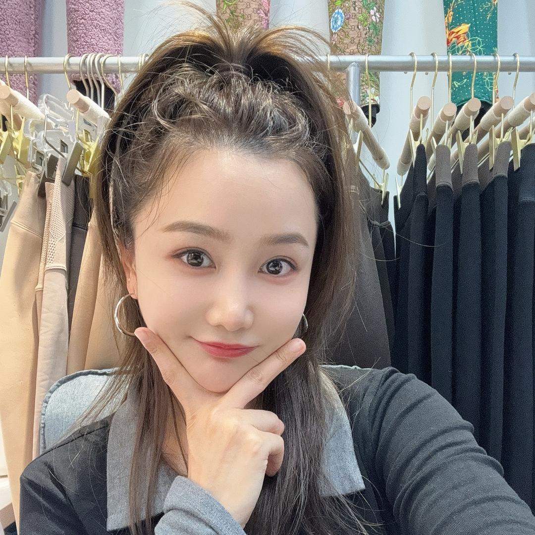 爱炫耀服饰厂