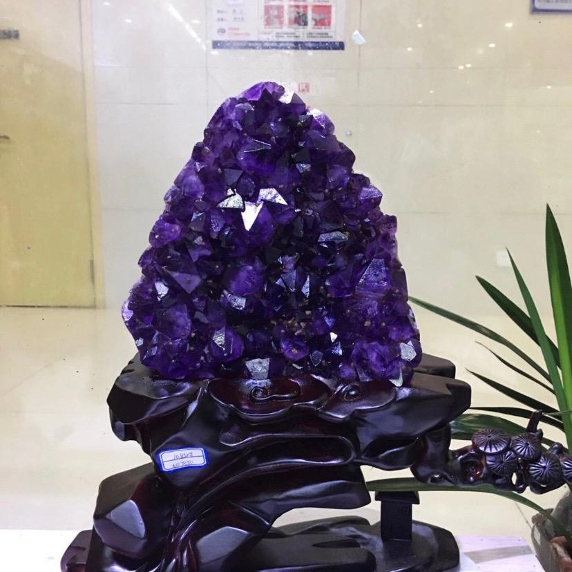 东海水晶珠宝