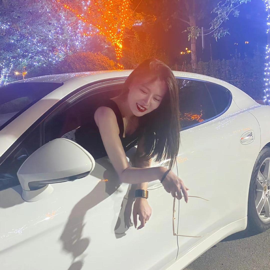 正经的洋葱💕