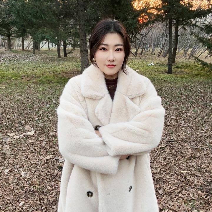 小洢洢轻奢服饰