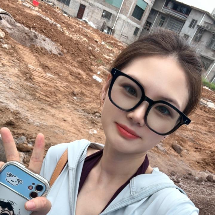 鱼儿姐姐｜张家界电梯城市展厅