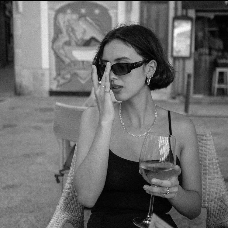 只喝露水的仙女🍸