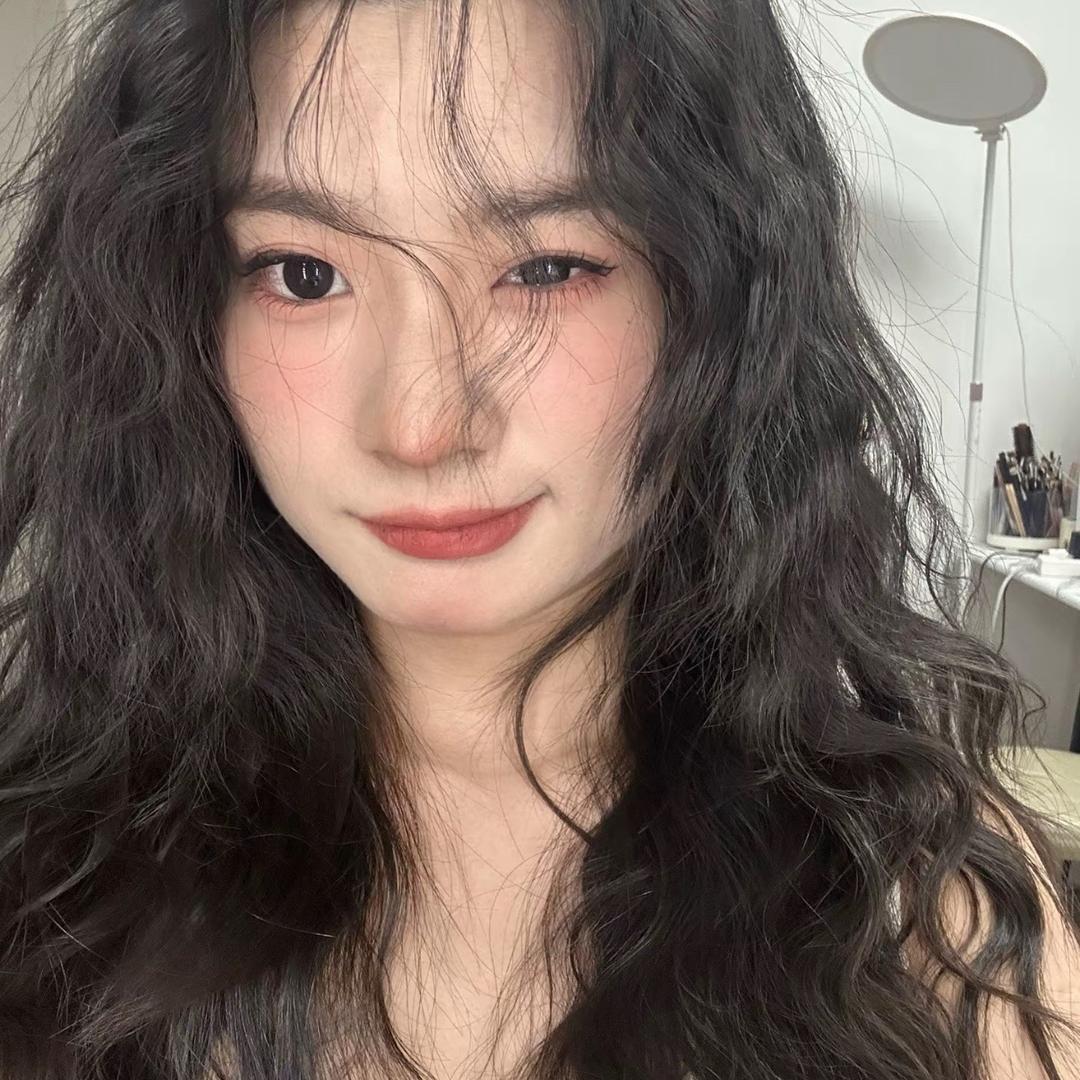 不爱化妆的赛赛🐳