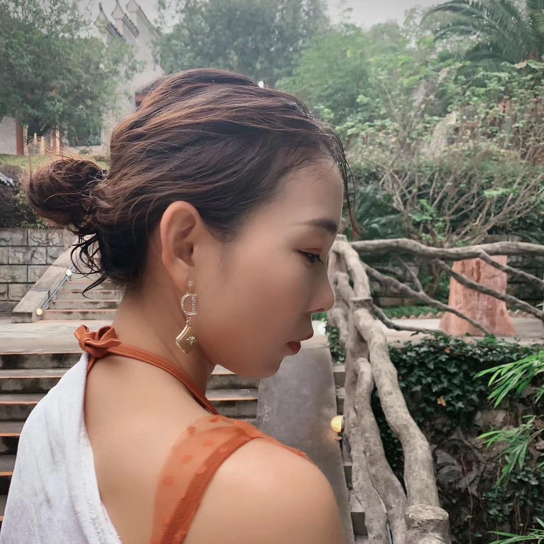 诗和远方江景民宿官方号