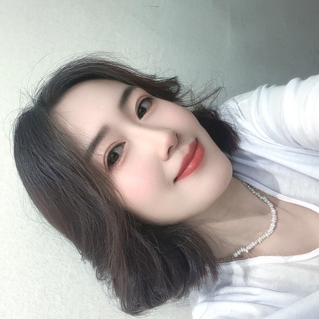 伊颜小众精品女装