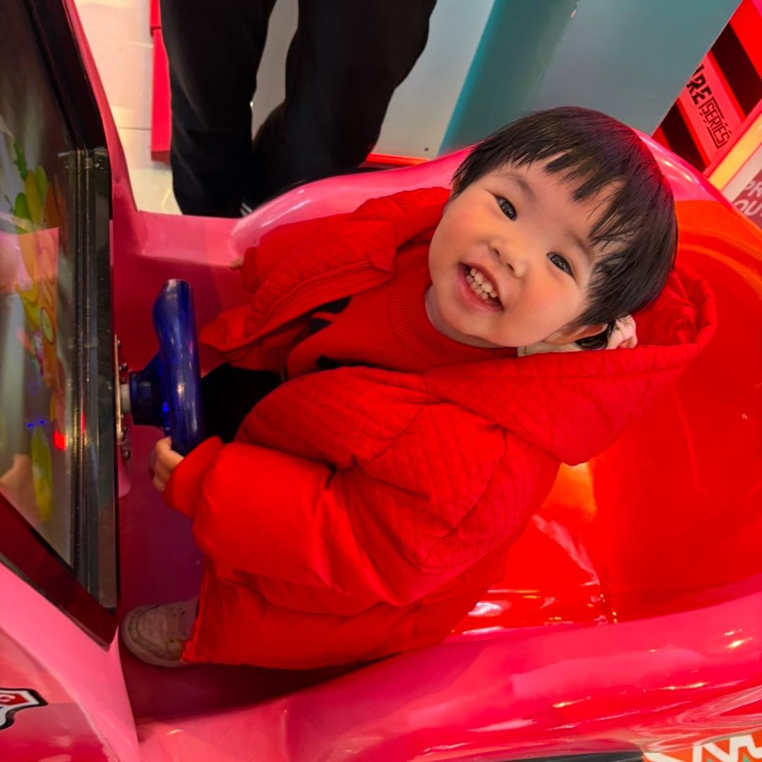 玩酷世家童装店张先生