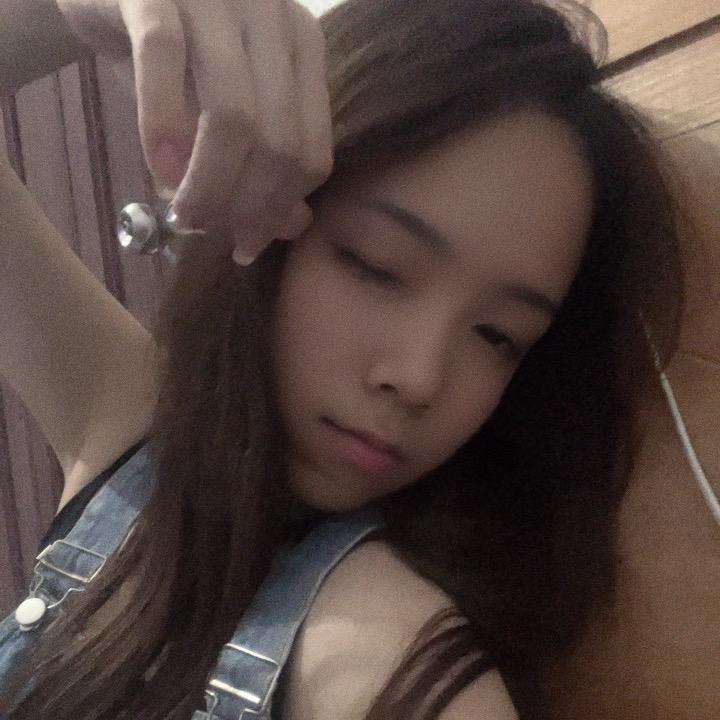 女神静（小红同学👩‍🎓）