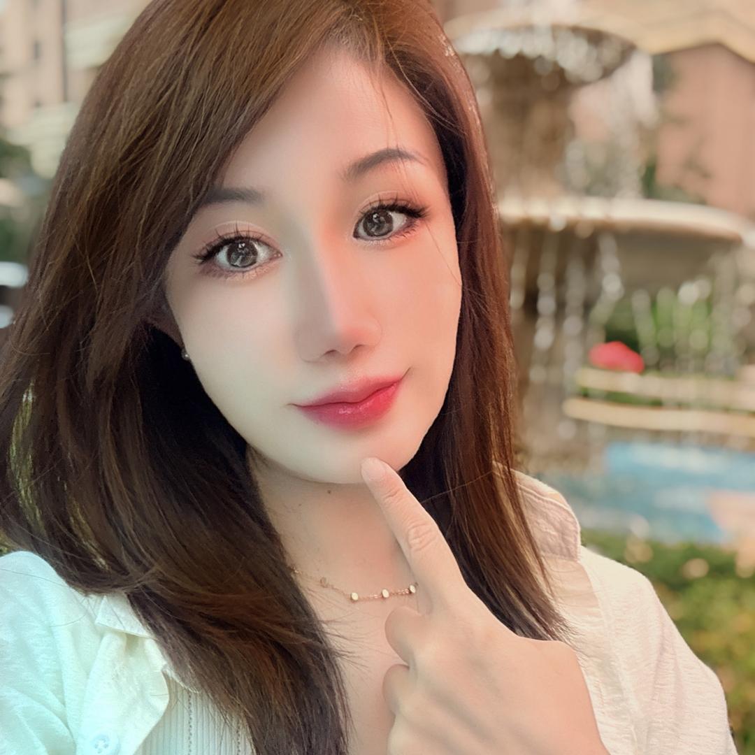 依依