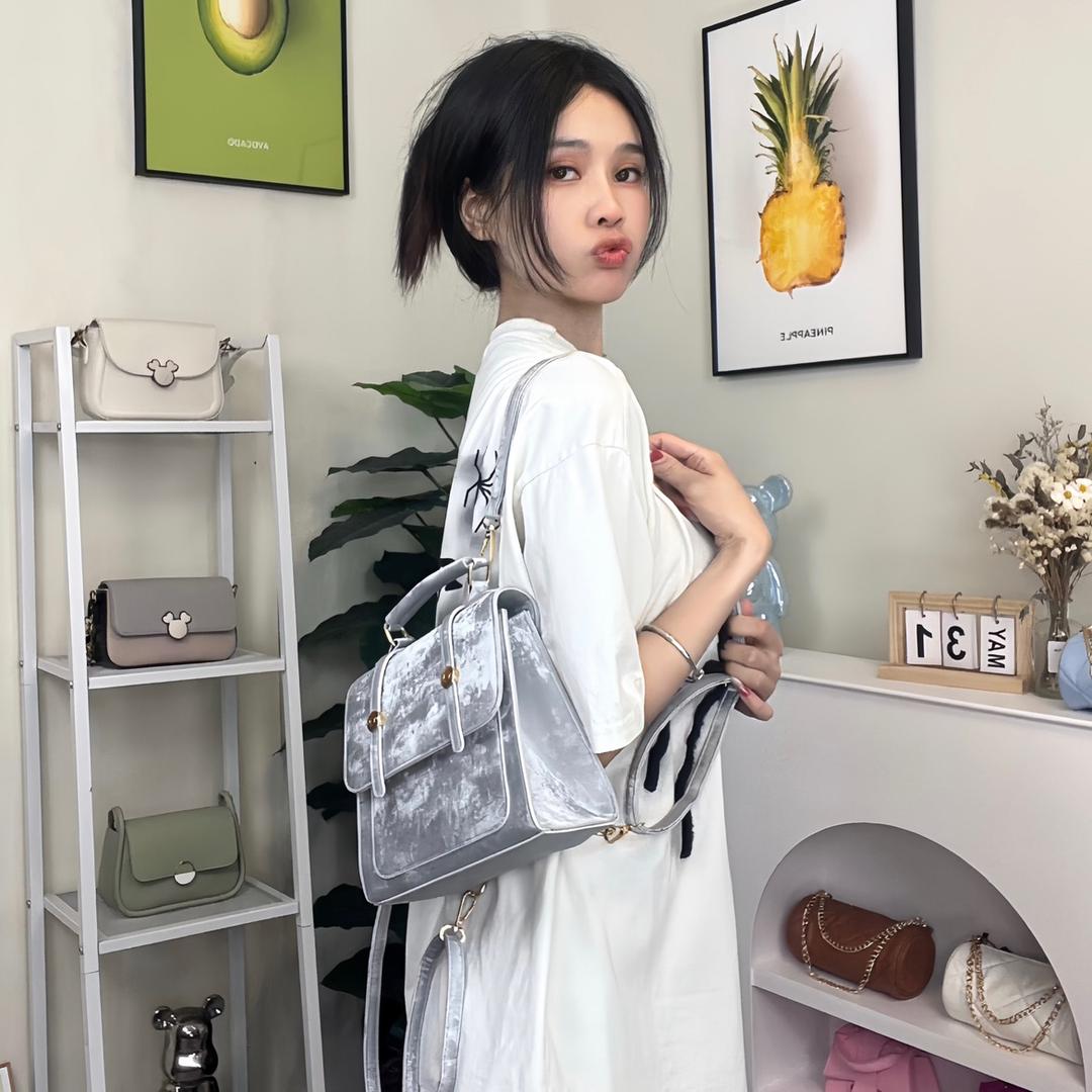 梦梦家的潮流女包